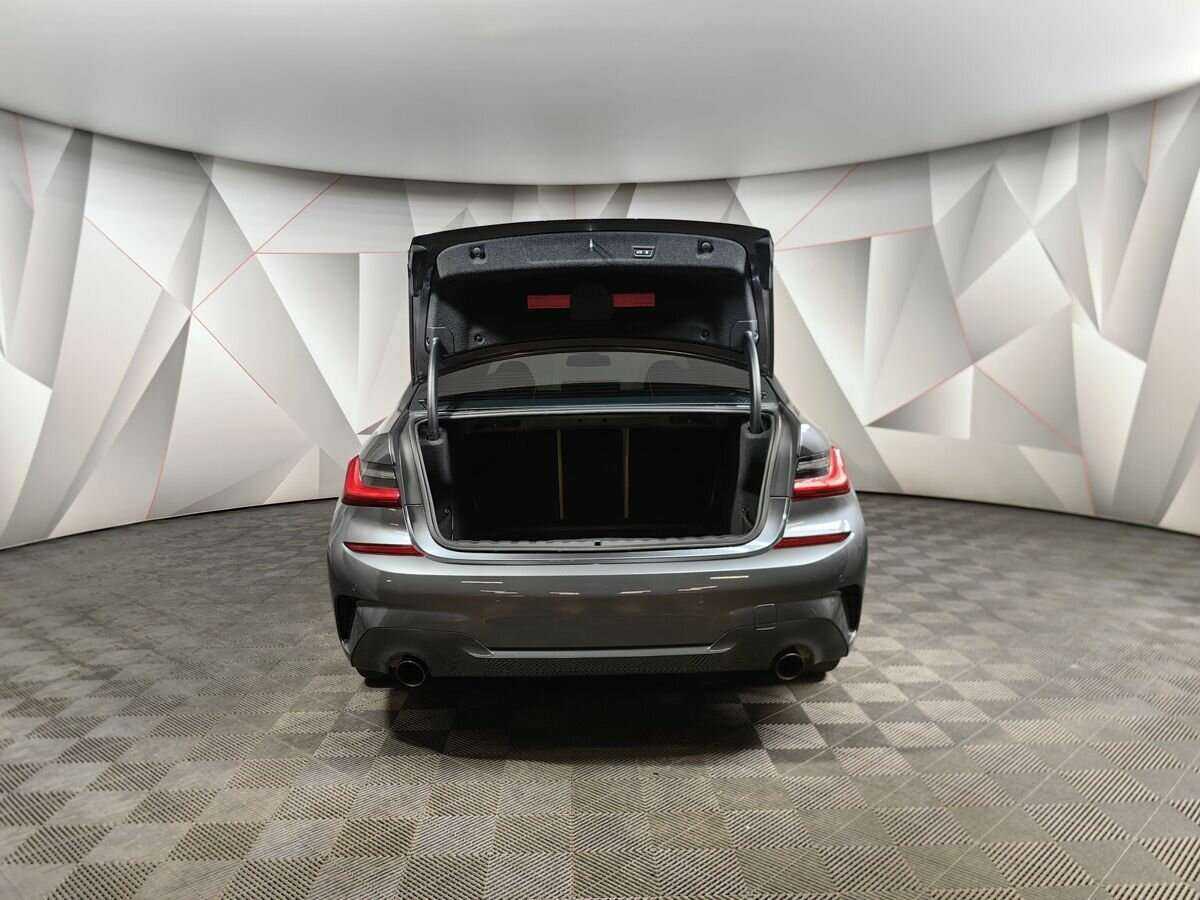 BMW 3 серии с пробегом — 2021 год. Фото: #17