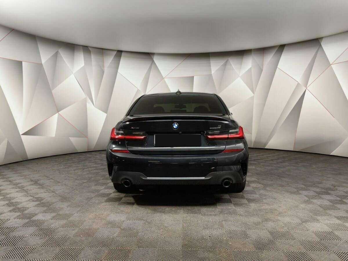 BMW 3 серии с пробегом — 2020 год. Фото: #5