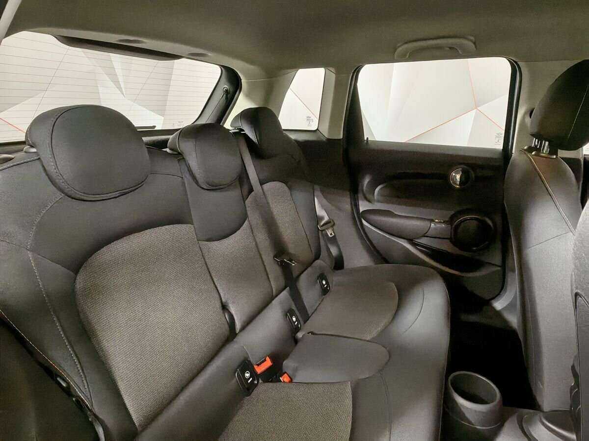 Mini Hatch с пробегом — 2021 год. Фото: #12