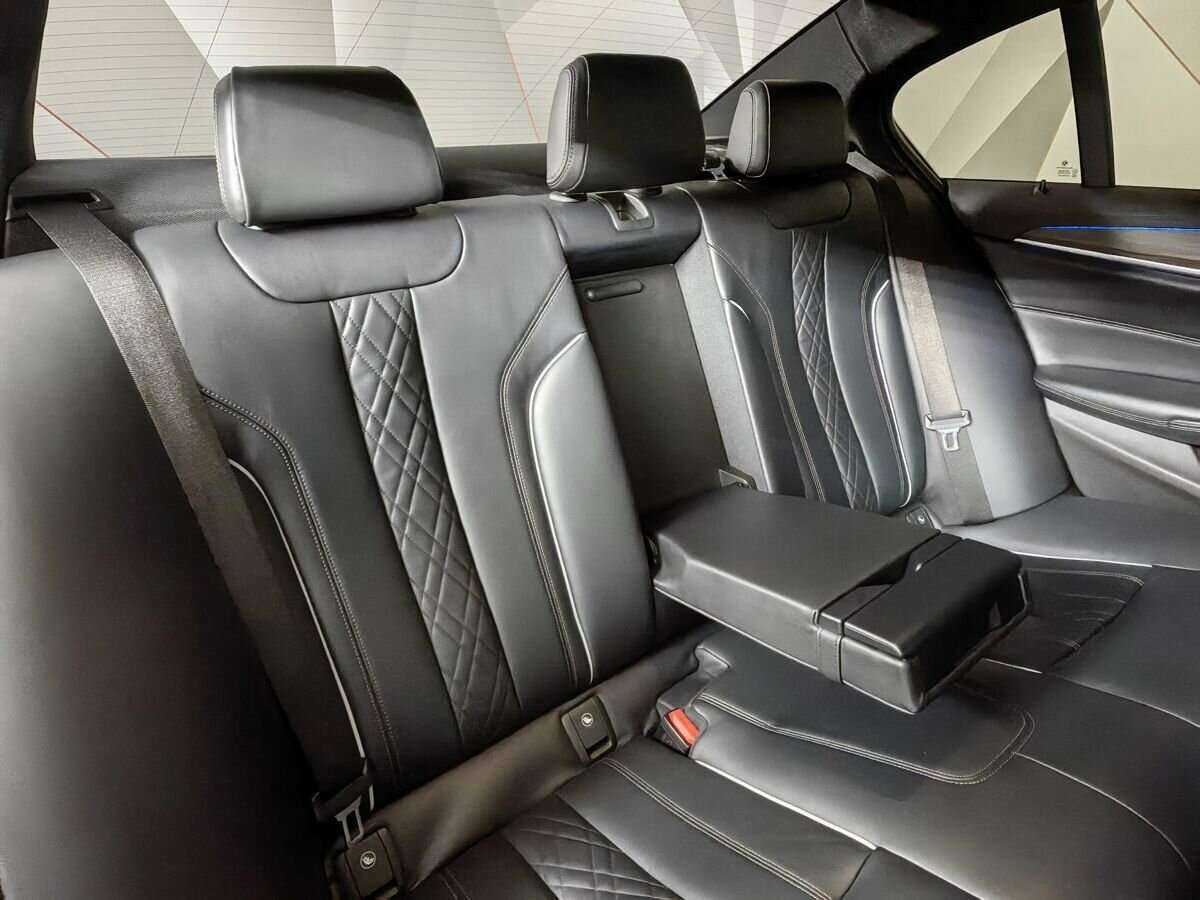 BMW 5 серии с пробегом — 2018 год. Фото: #12