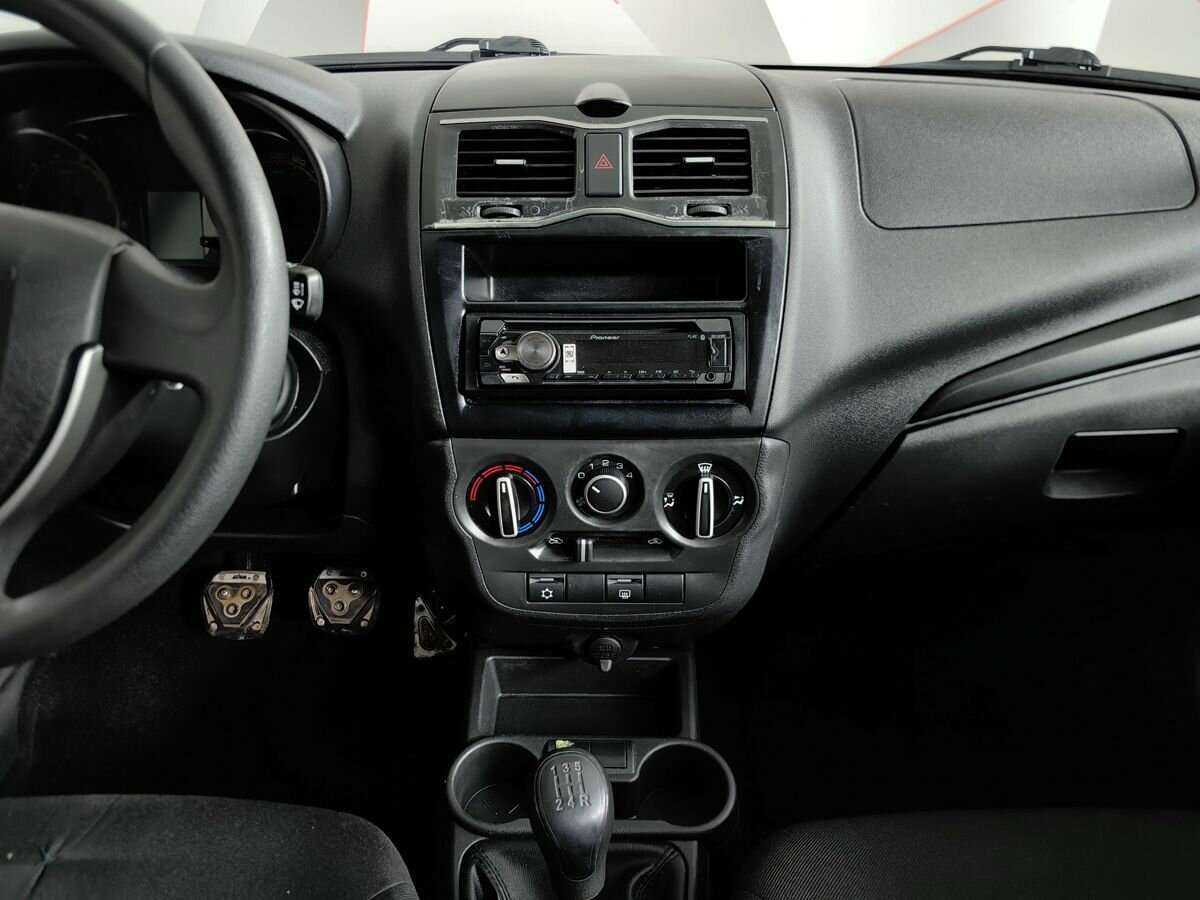 Lada (ВАЗ) Granta с пробегом — 2020 год. Фото: #10