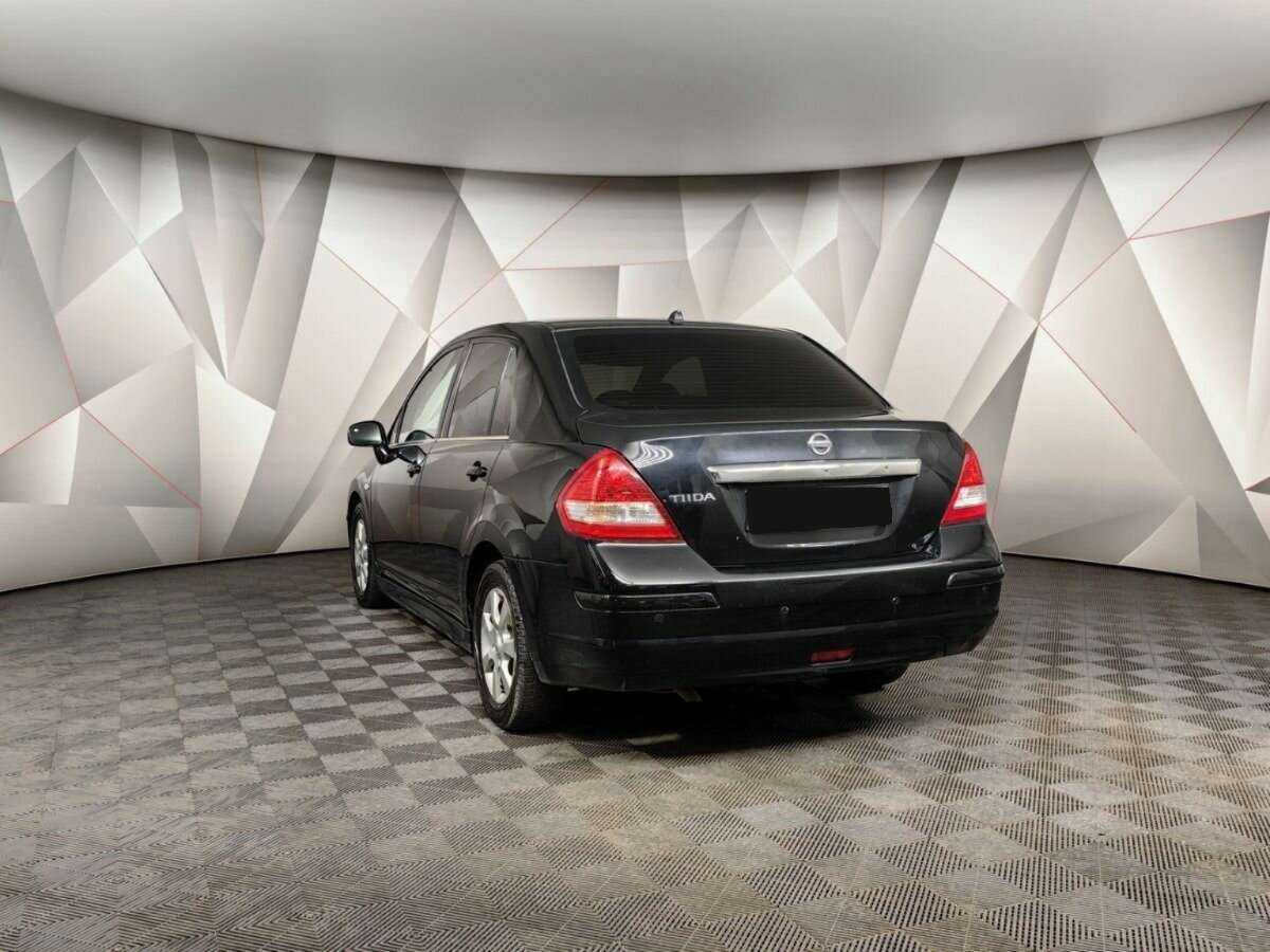 Nissan Tiida с пробегом — 2010 год. Фото: #3