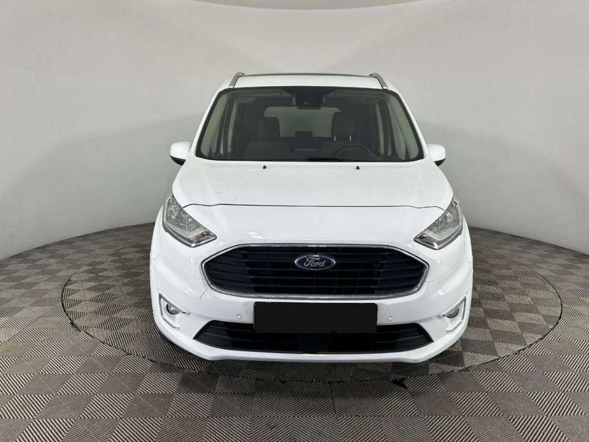 Ford Tourneo Connect с пробегом — 2019 год. Фото: #1