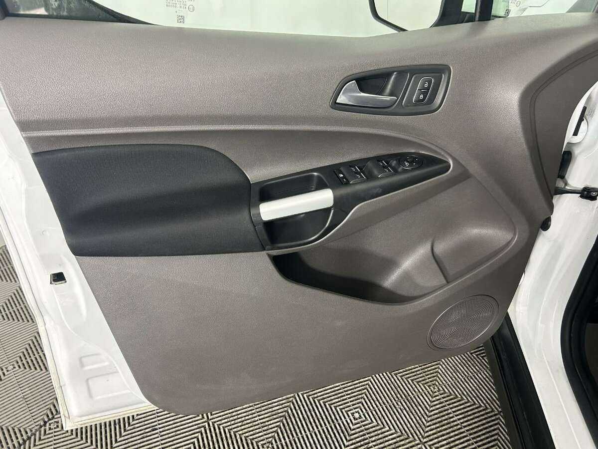 Ford Tourneo Connect с пробегом — 2019 год. Фото: #7