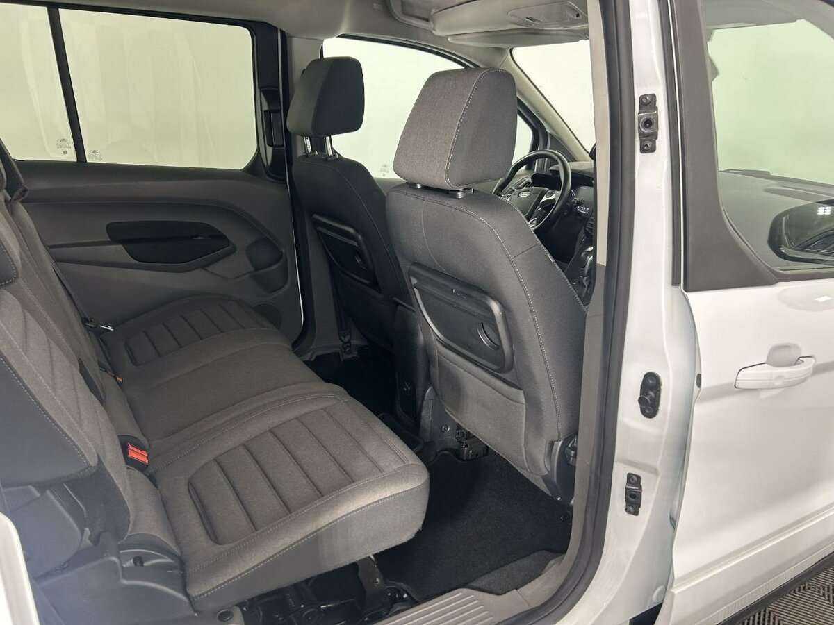 Ford Tourneo Connect с пробегом — 2019 год. Фото: #17