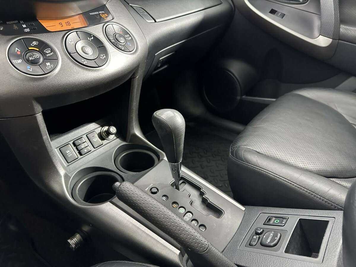 Toyota RAV4 с пробегом — 2009 год. Фото: #11