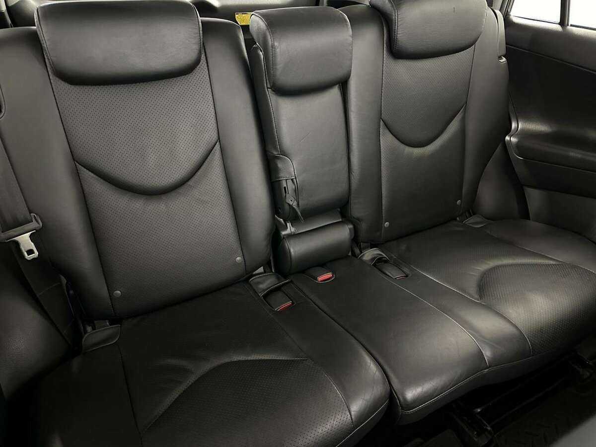 Toyota RAV4 с пробегом — 2009 год. Фото: #13