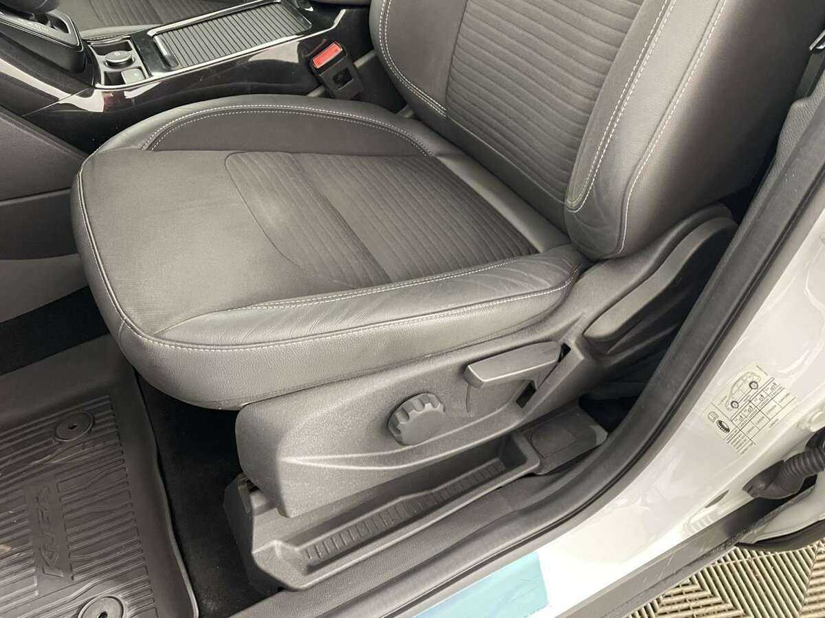 Ford Kuga с пробегом — 2017 год. Фото: #7