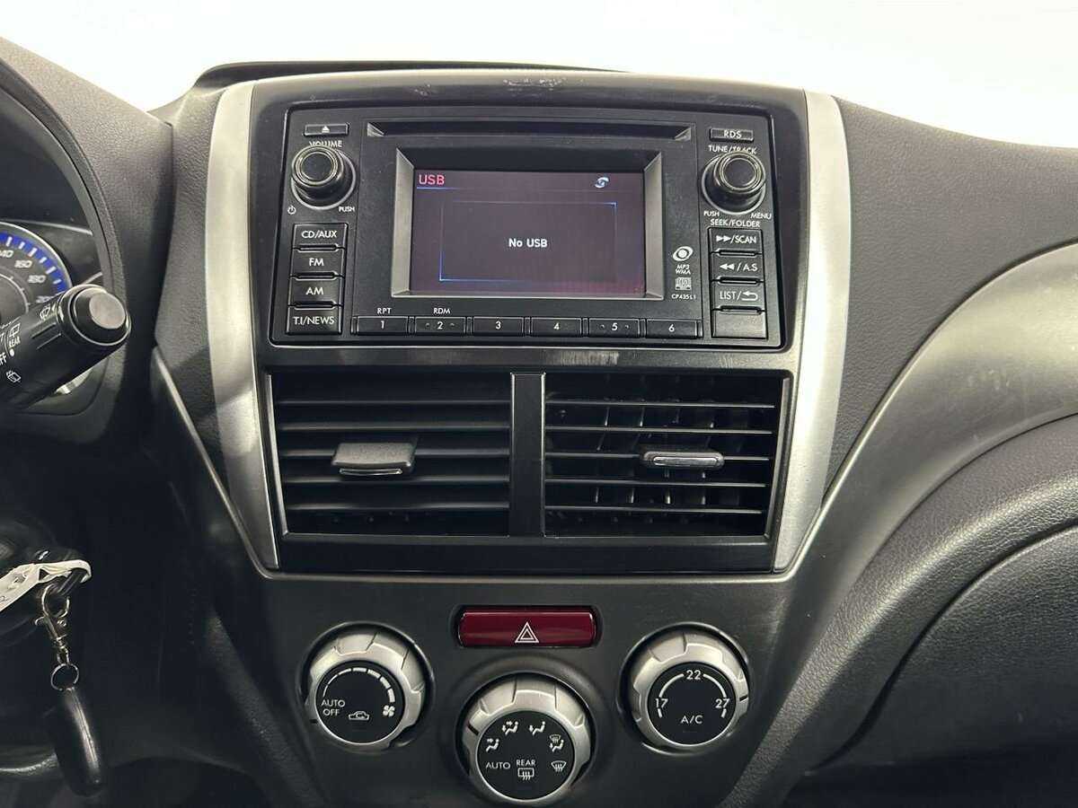 Subaru Forester с пробегом — 2011 год. Фото: #11
