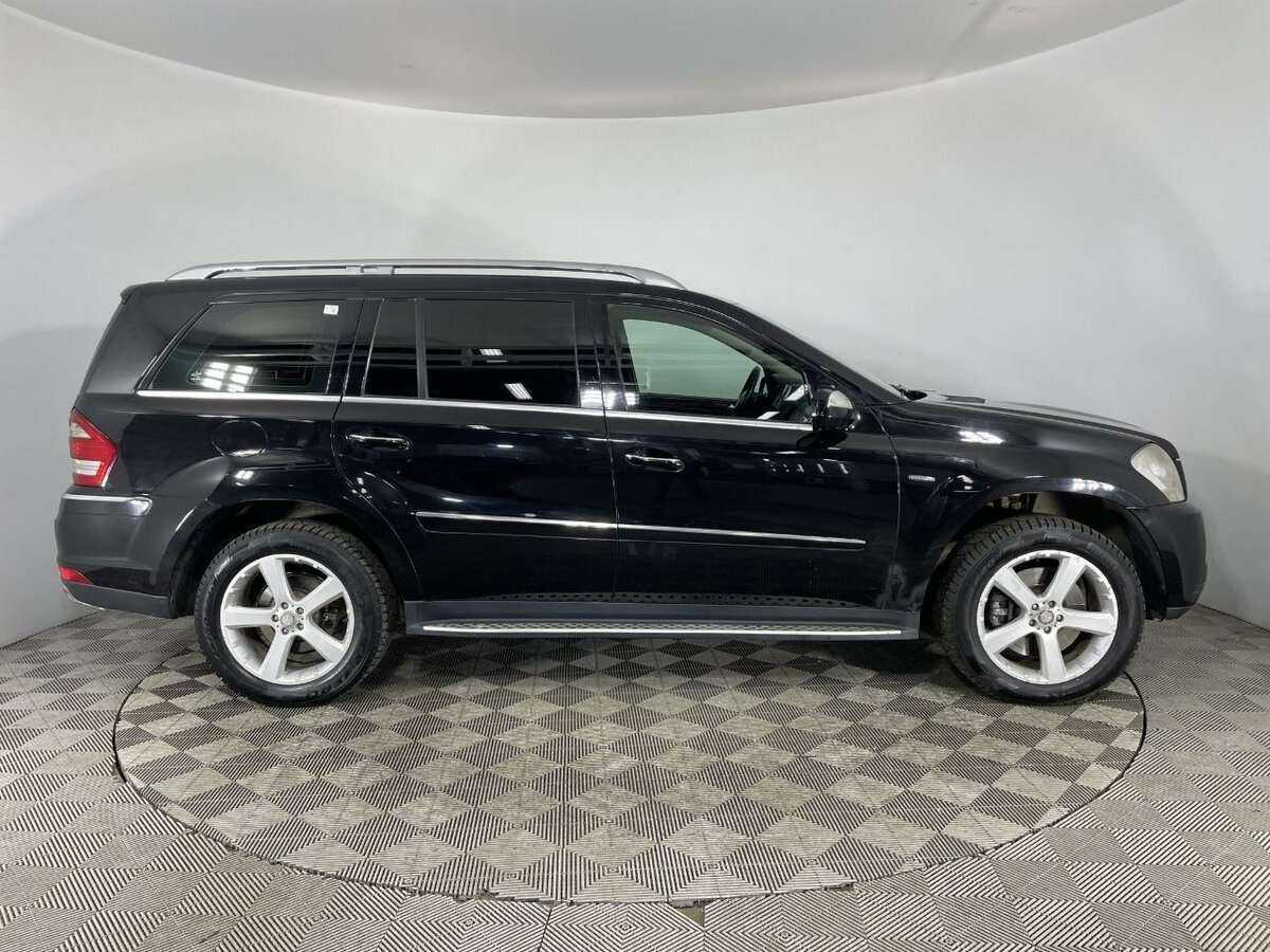 Mercedes-Benz GL-Класс с пробегом — 2010 год. Фото: #3