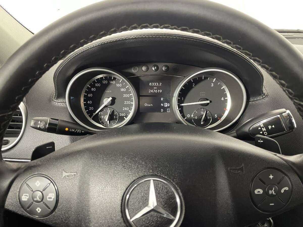 Mercedes-Benz GL-Класс с пробегом — 2010 год. Фото: #9