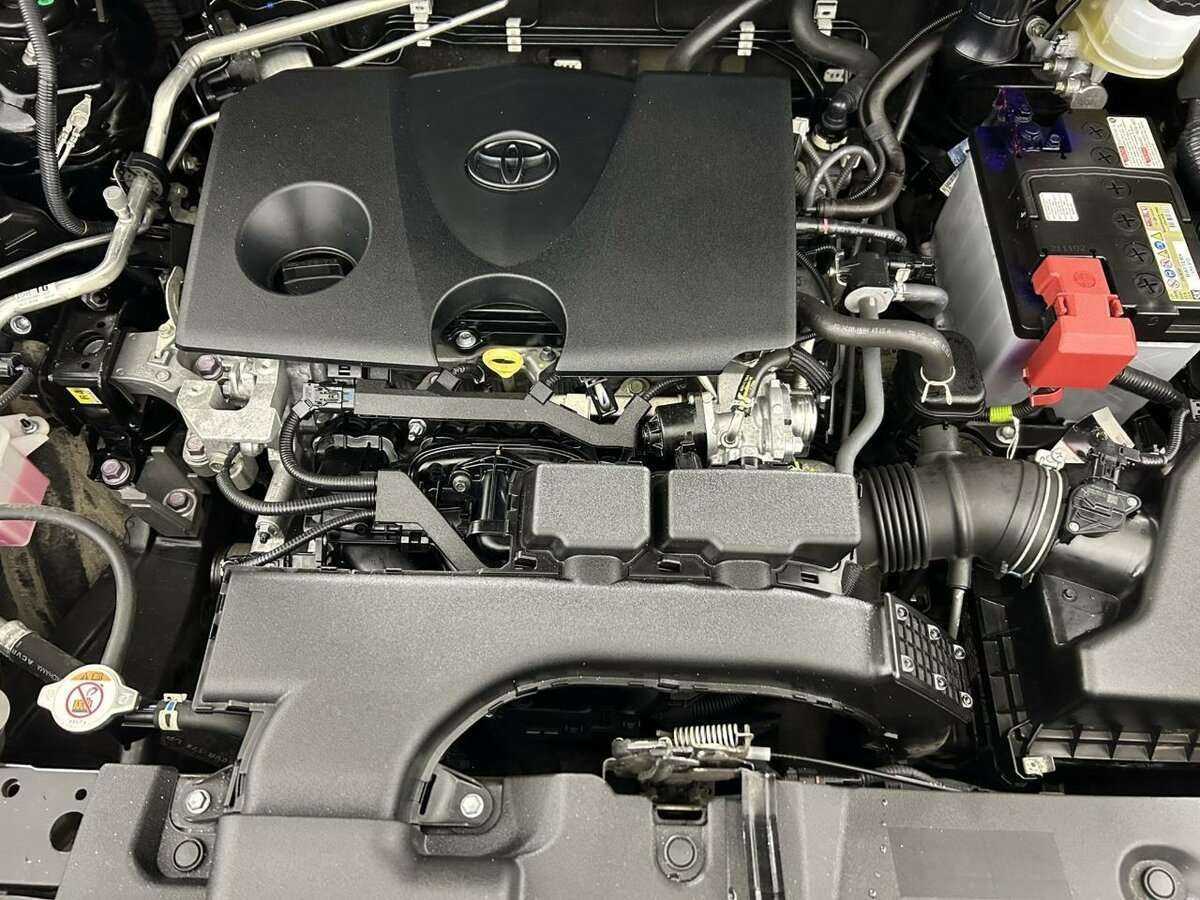 Toyota RAV4 с пробегом — 2022 год. Фото: #15