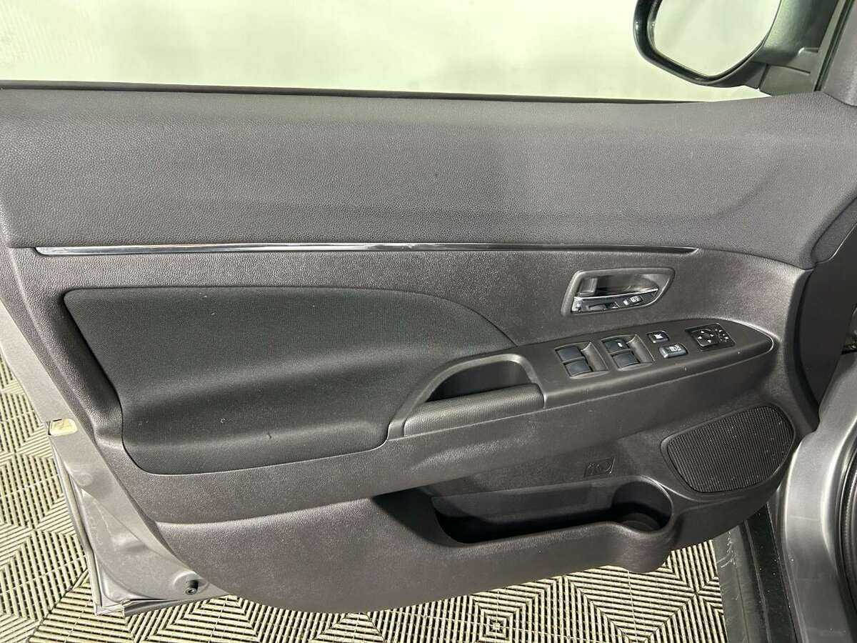 Mitsubishi ASX с пробегом — 2012 год. Фото: #7