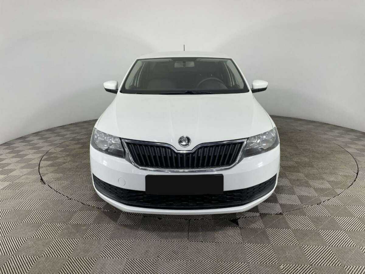 Skoda Rapid с пробегом — 2019 год. Фото: #1