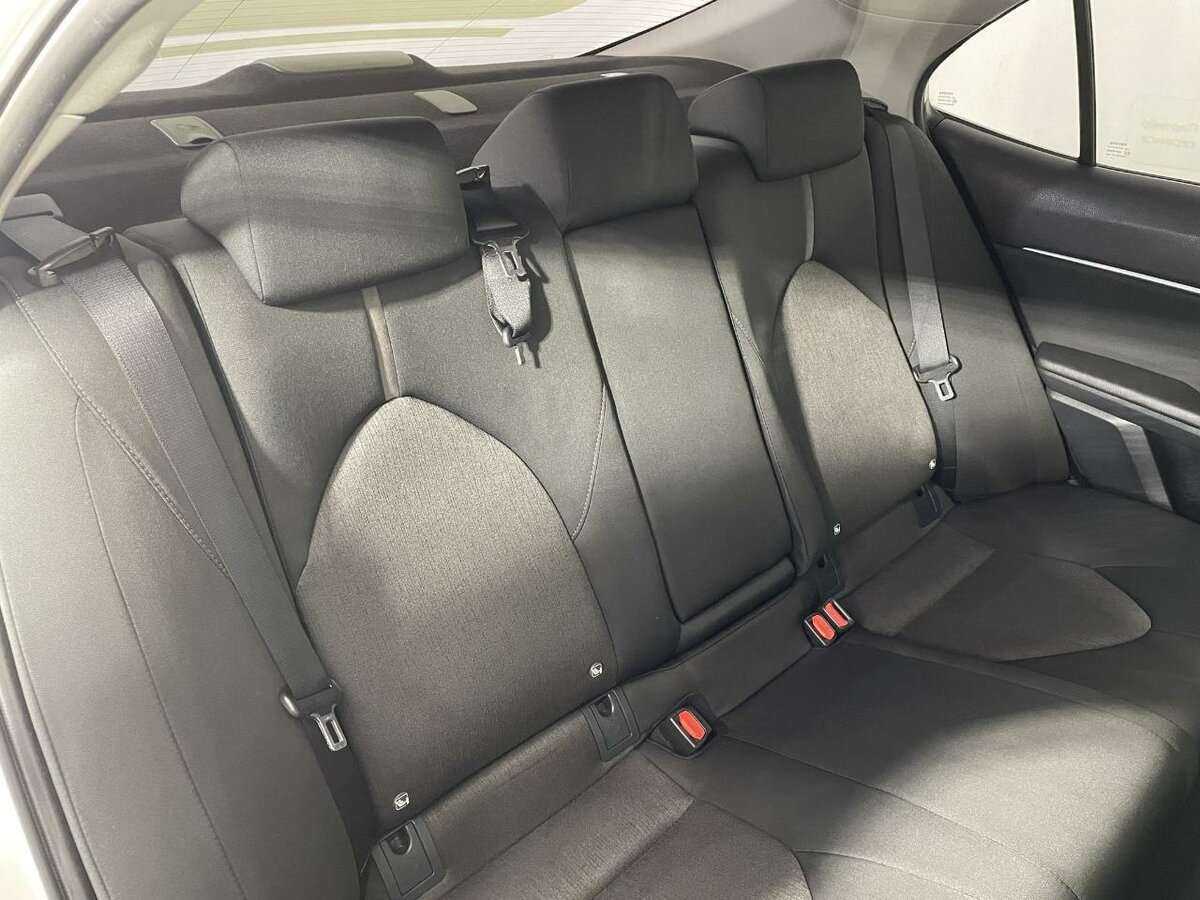 Toyota Camry с пробегом — 2021 год. Фото: #14
