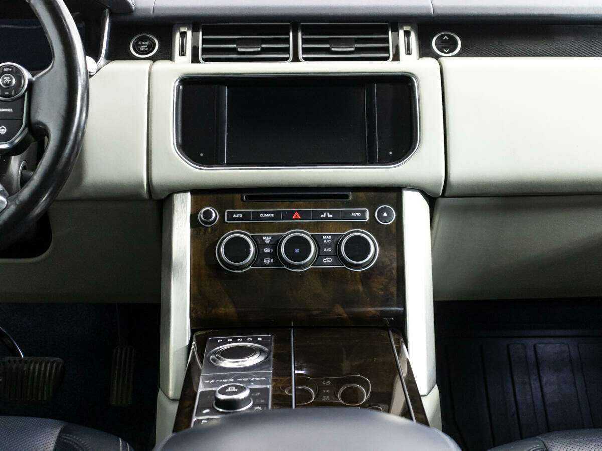 Land Rover Range Rover с пробегом — 2016 год. Фото: #13