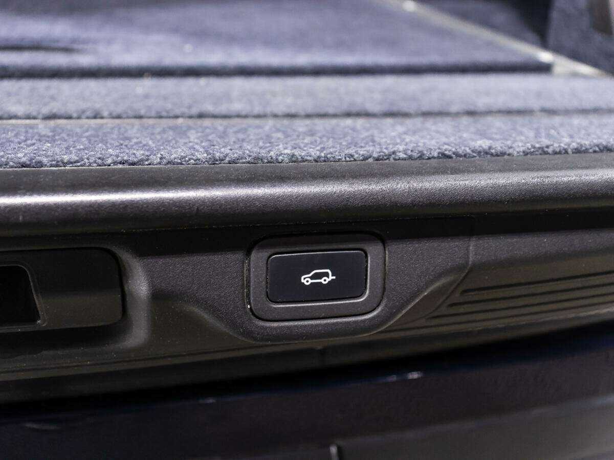 Land Rover Range Rover с пробегом — 2016 год. Фото: #15