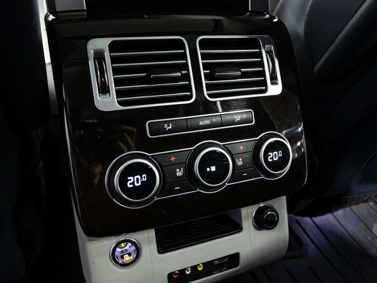 Land Rover Range Rover с пробегом — 2016 год. Фото: #25