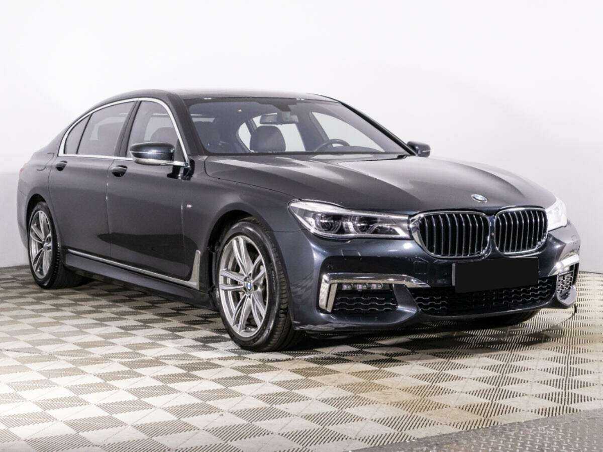 BMW 7 серии с пробегом — 2018 год. Фото: #2