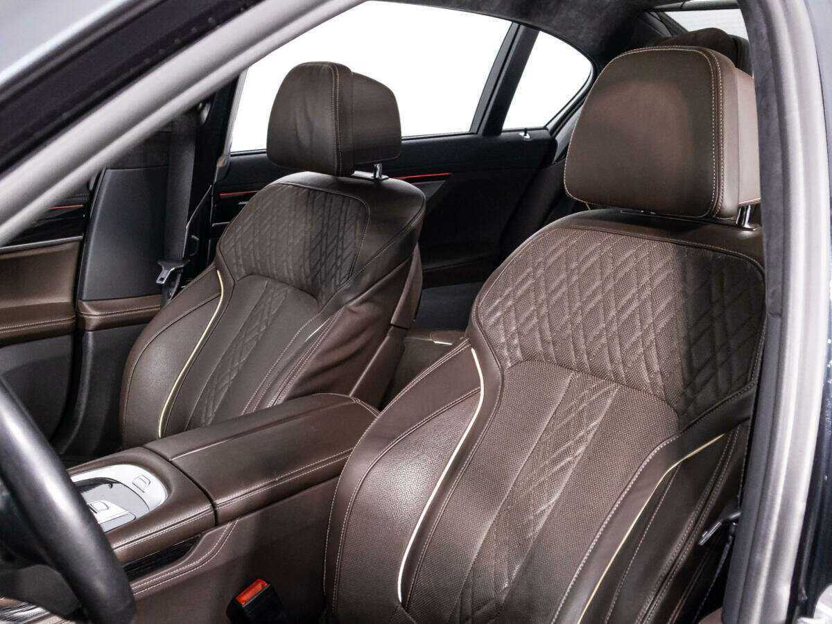 BMW 7 серии с пробегом — 2018 год. Фото: #10