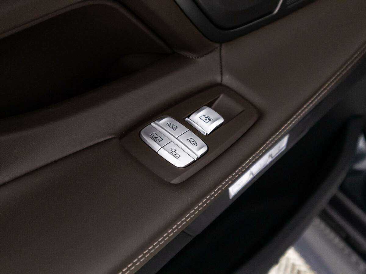 BMW 7 серии с пробегом — 2018 год. Фото: #20