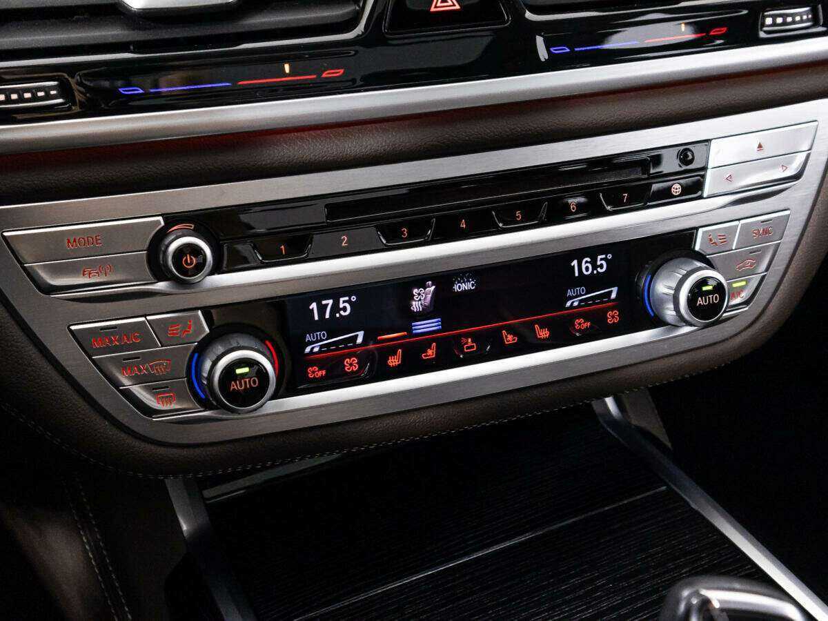 BMW 7 серии с пробегом — 2018 год. Фото: #26