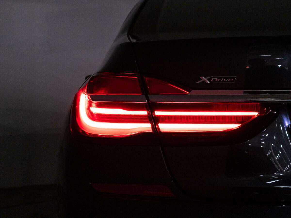 BMW 7 серии с пробегом — 2018 год. Фото: #39