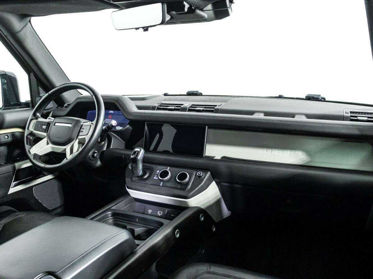 Land Rover Defender с пробегом — 2020 год. Фото: #7