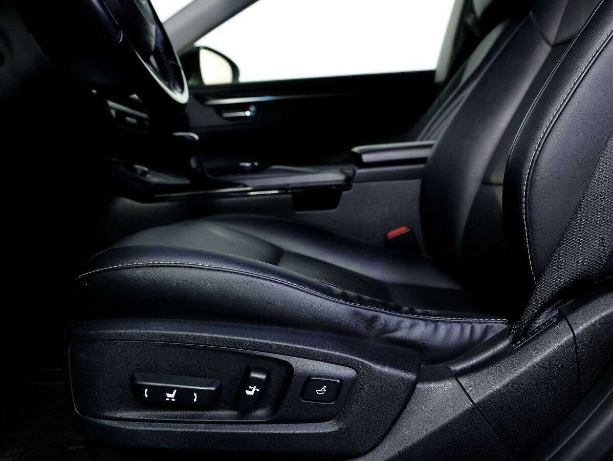 Lexus ES с пробегом — 2017 год. Фото: #14