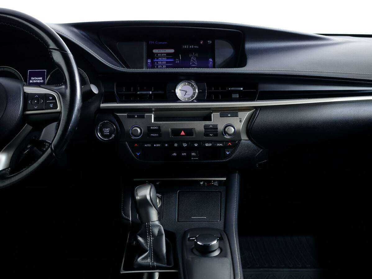 Lexus ES с пробегом — 2017 год. Фото: #15
