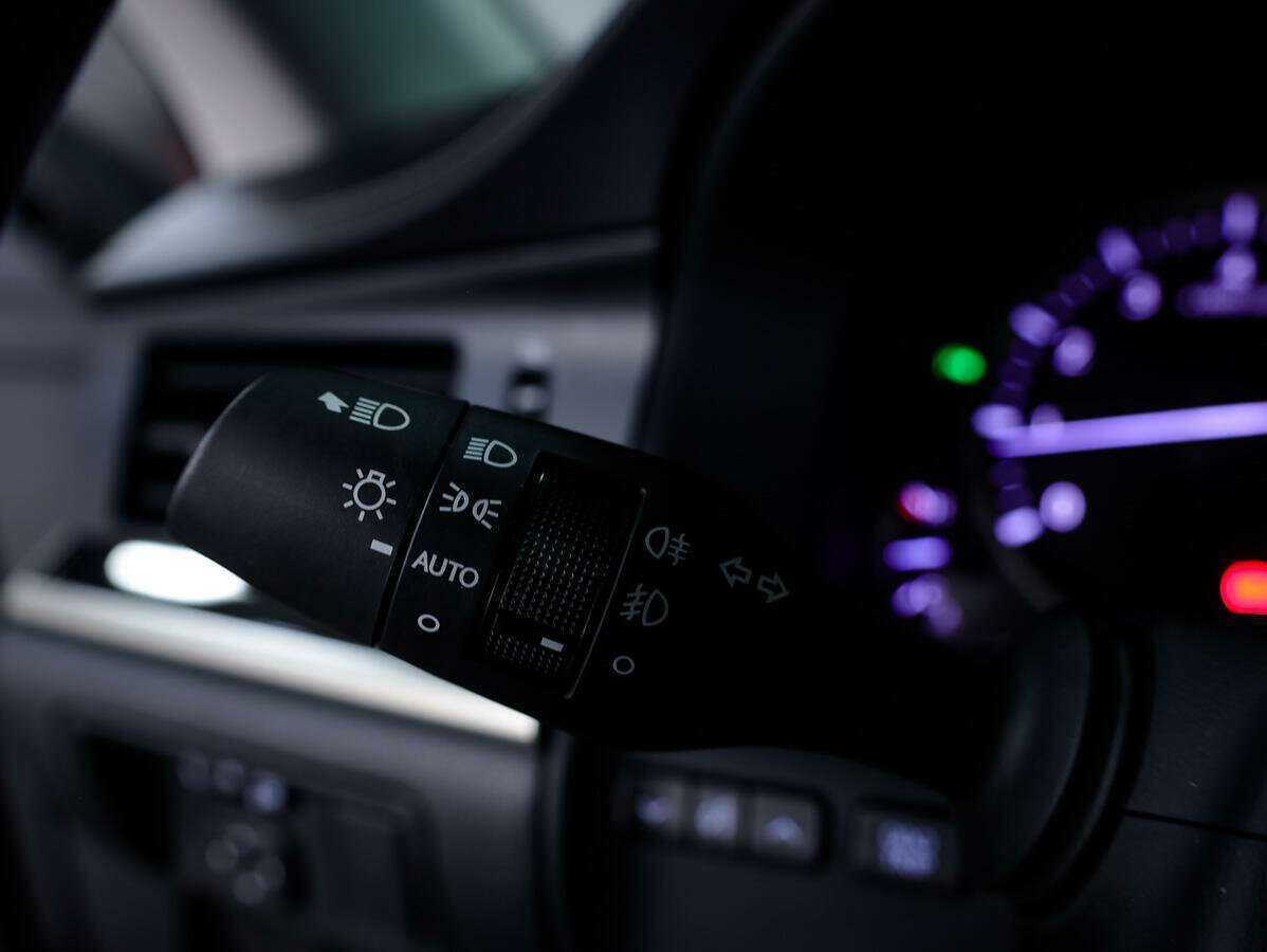 Lexus ES с пробегом — 2017 год. Фото: #29