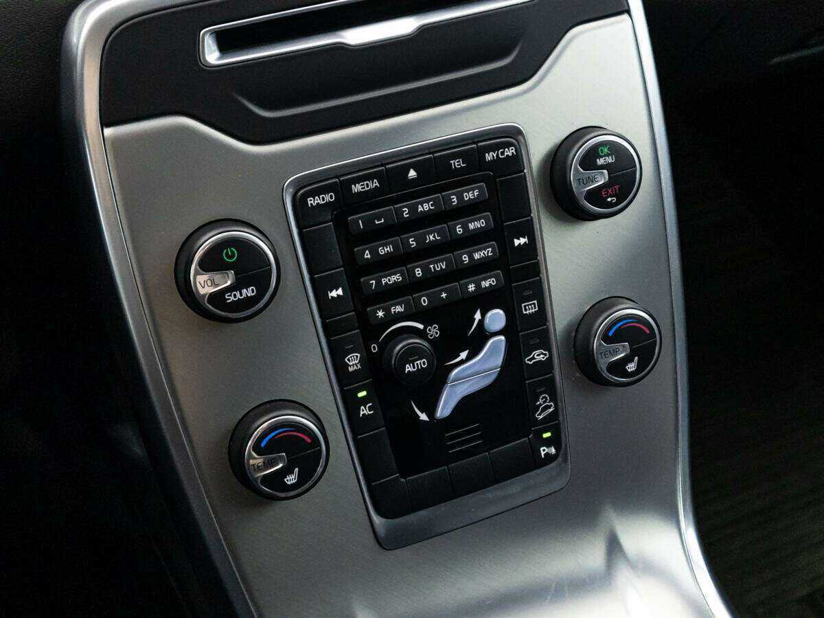 Volvo XC70 с пробегом — 2014 год. Фото: #15