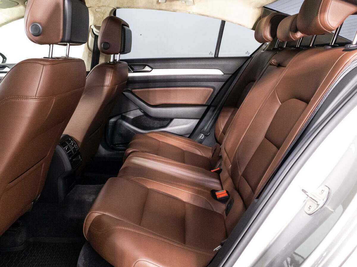 Volkswagen Passat с пробегом — 2017 год. Фото: #9