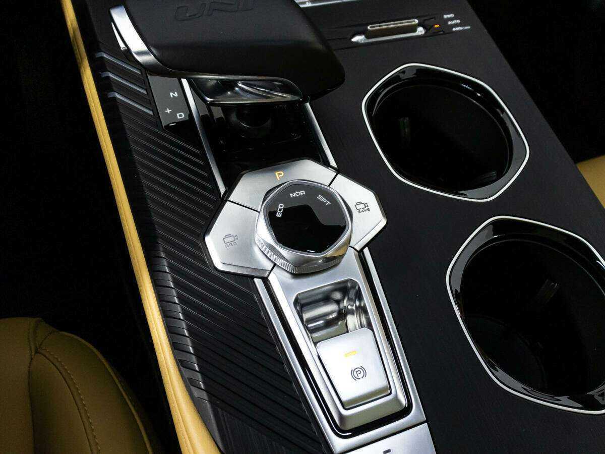 Changan UNI-K с пробегом — 2023 год. Фото: #17