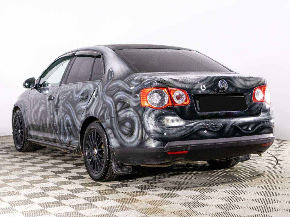 Volkswagen Jetta с пробегом — 2006 год. Фото: #6