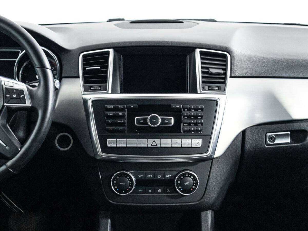 Mercedes-Benz M-Класс с пробегом — 2013 год. Фото: #13