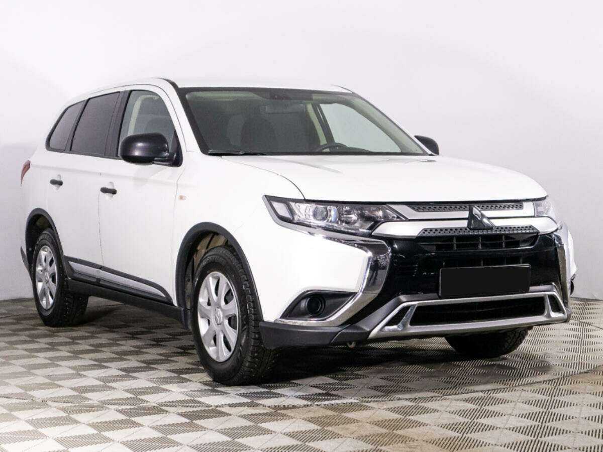 Mitsubishi Outlander с пробегом — 2019 год. Фото: #2