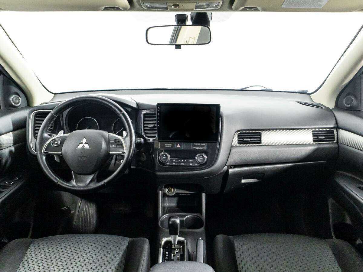 Mitsubishi Outlander с пробегом — 2013 год. Фото: #12