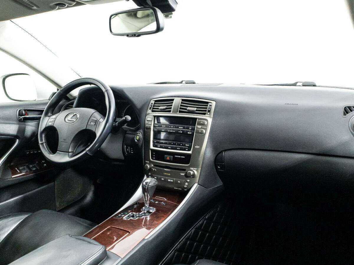 Lexus IS с пробегом — 2007 год. Фото: #8