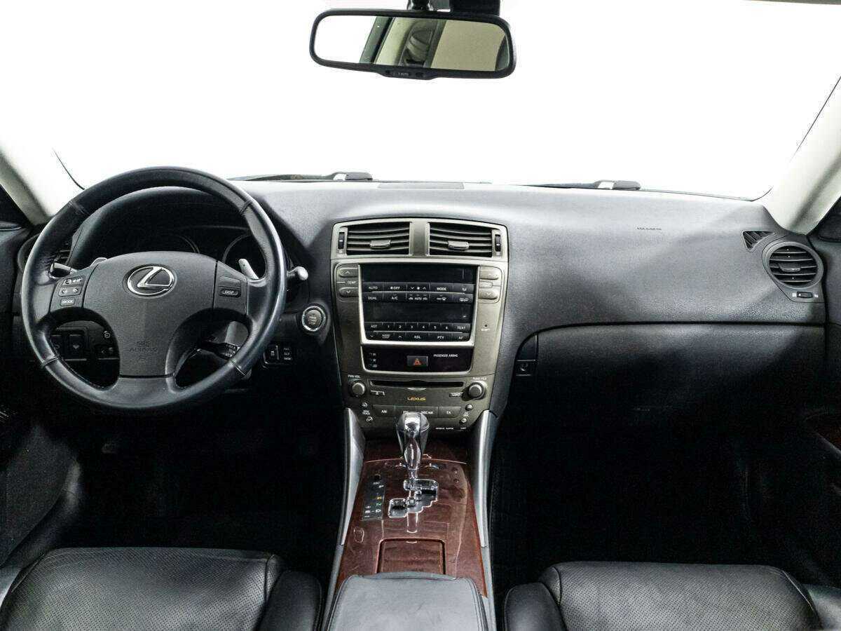 Lexus IS с пробегом — 2007 год. Фото: #12