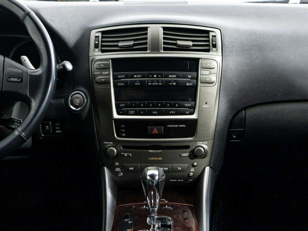 Lexus IS с пробегом — 2007 год. Фото: #13