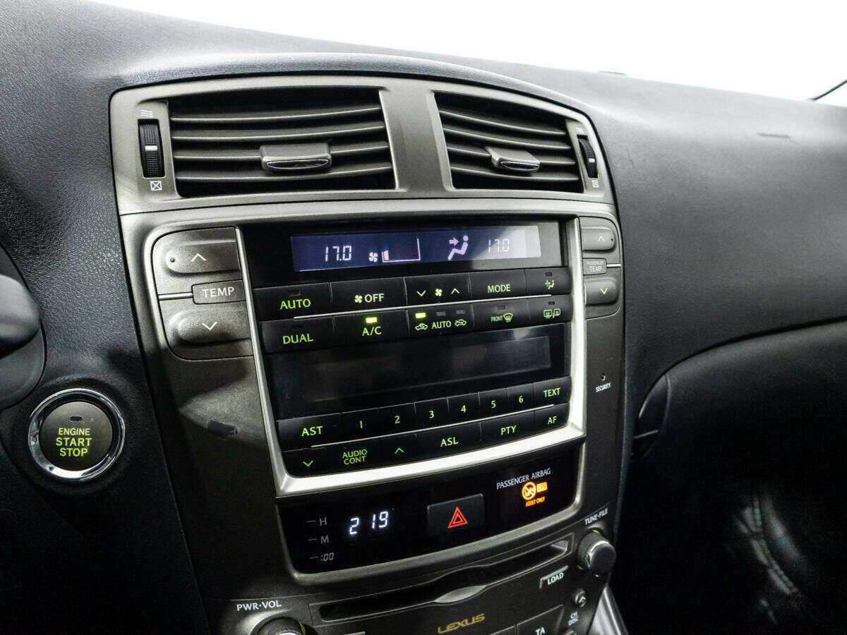 Lexus IS с пробегом — 2007 год. Фото: #16