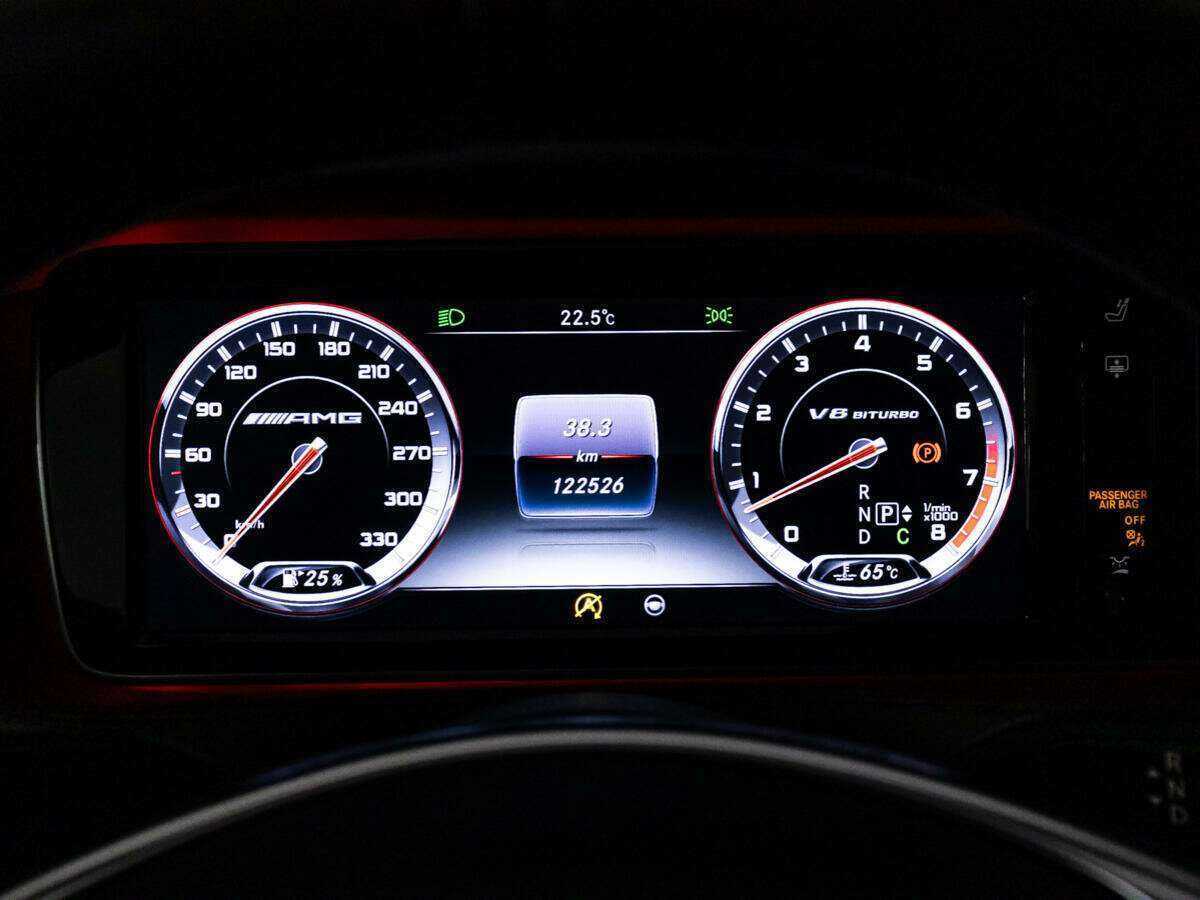 Mercedes-Benz S-Класс AMG с пробегом — 2015 год. Фото: #11