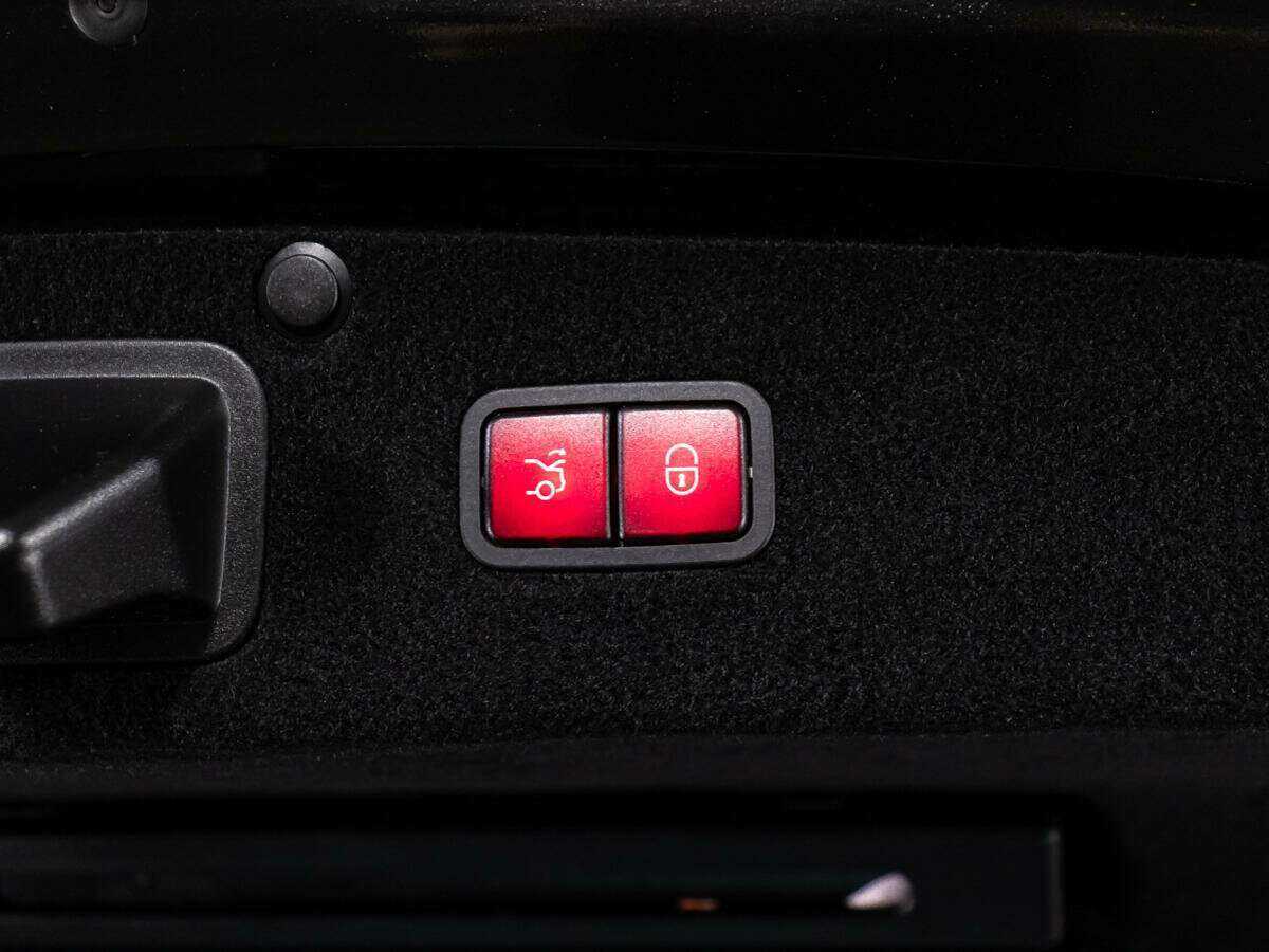 Mercedes-Benz S-Класс AMG с пробегом — 2015 год. Фото: #14