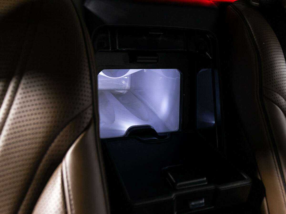 Mercedes-Benz S-Класс AMG с пробегом — 2015 год. Фото: #18