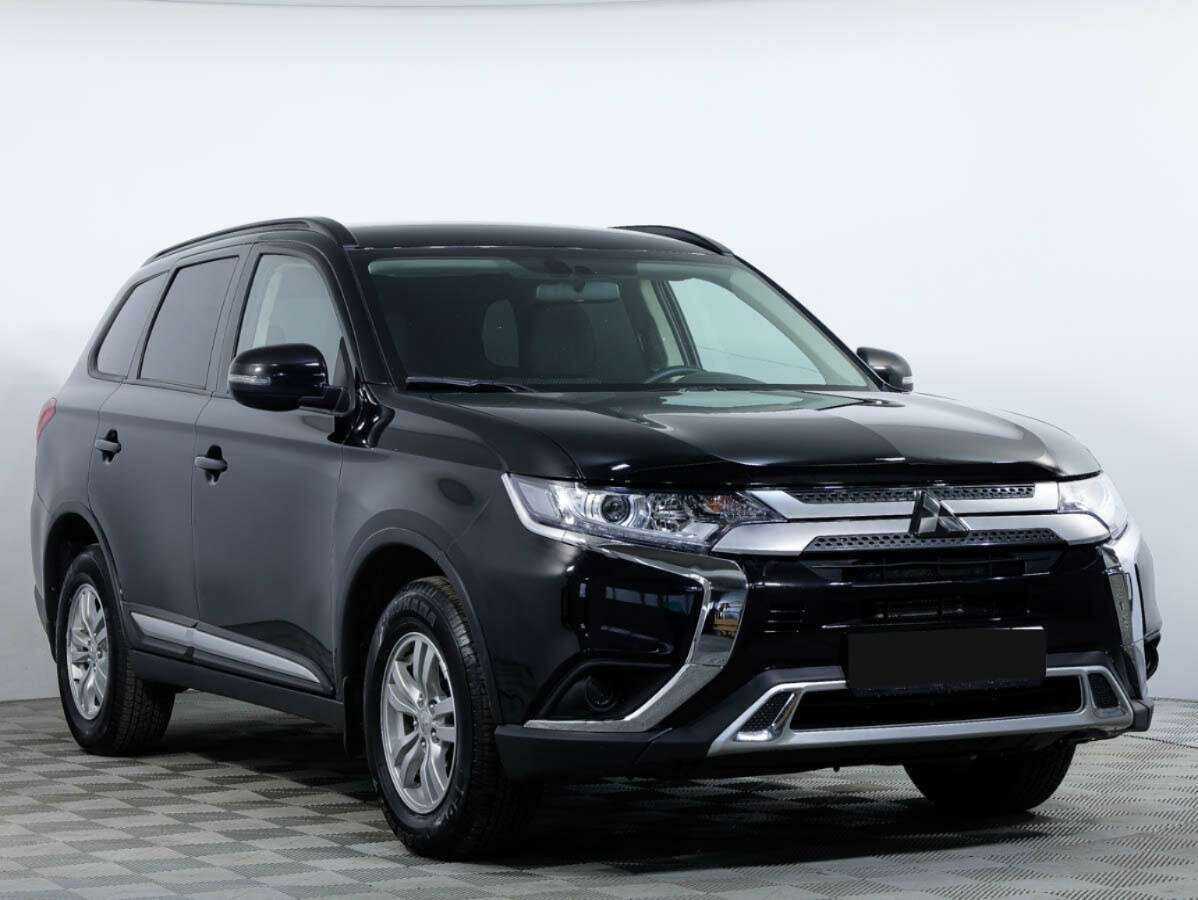 Mitsubishi Outlander с пробегом — 2021 год. Фото: #1