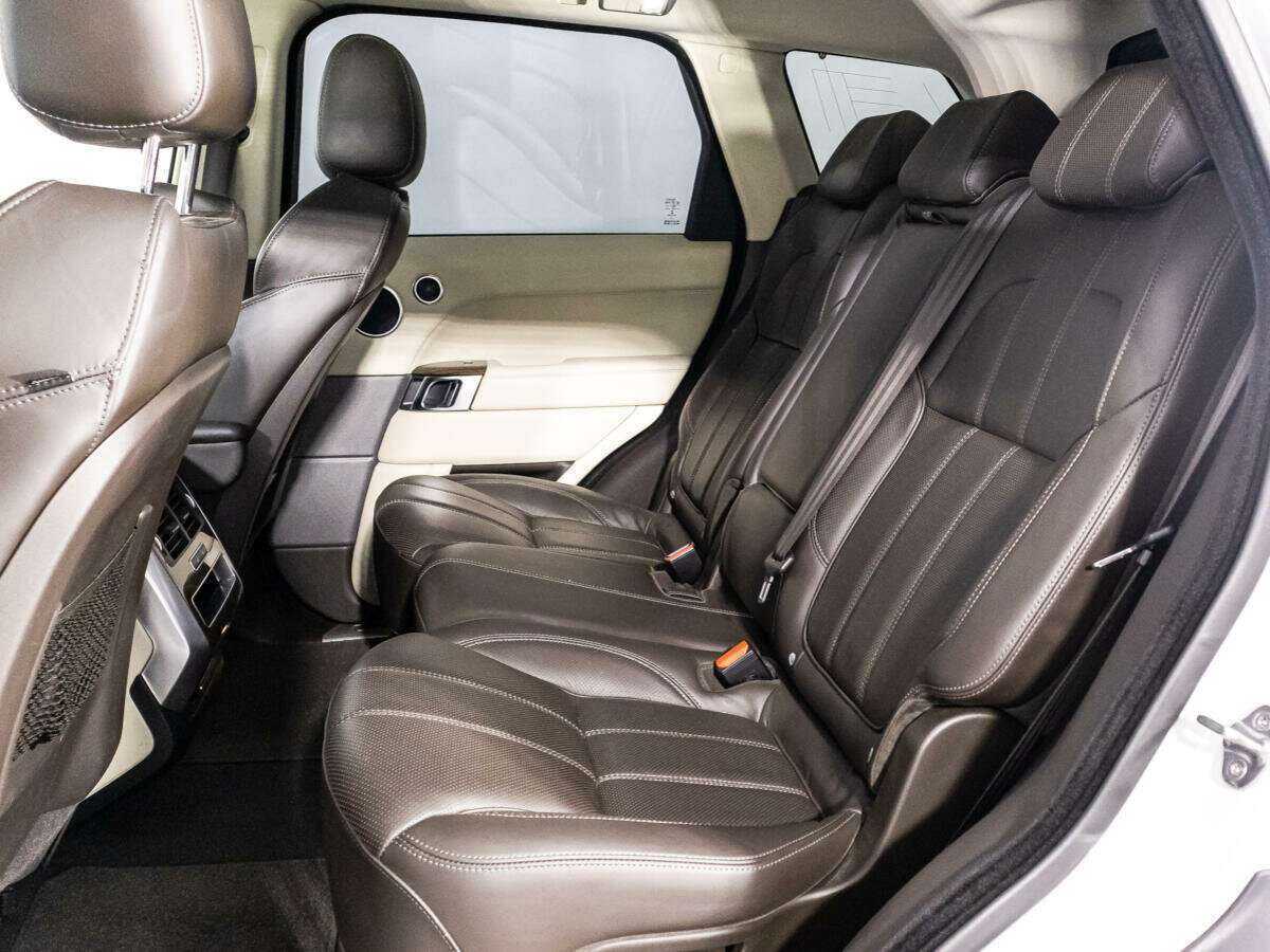 Land Rover Range Rover Sport с пробегом — 2015 год. Фото: #9