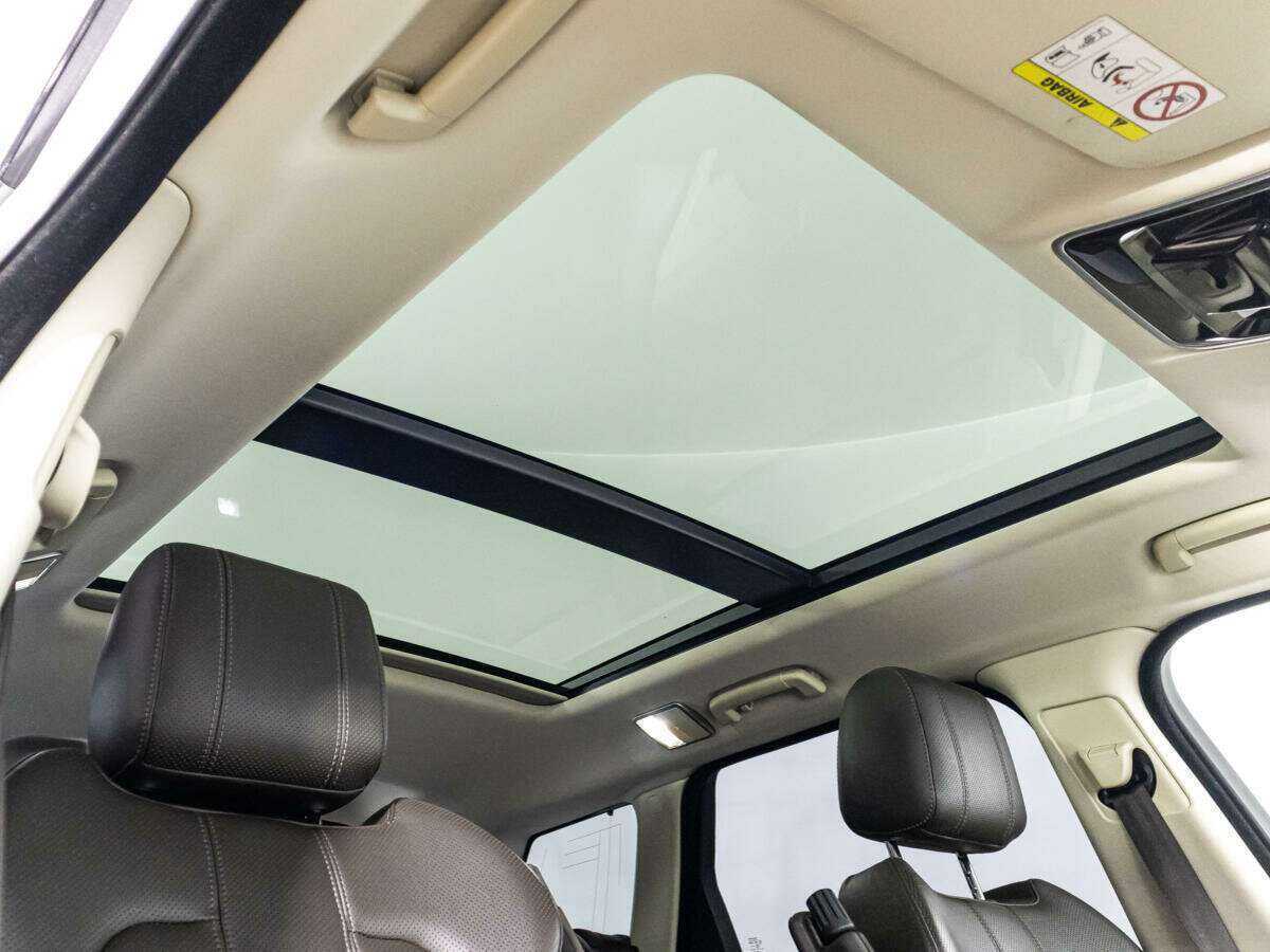 Land Rover Range Rover Sport с пробегом — 2015 год. Фото: #20