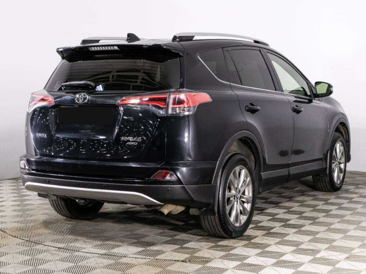 Toyota RAV4 с пробегом — 2016 год. Фото: #4