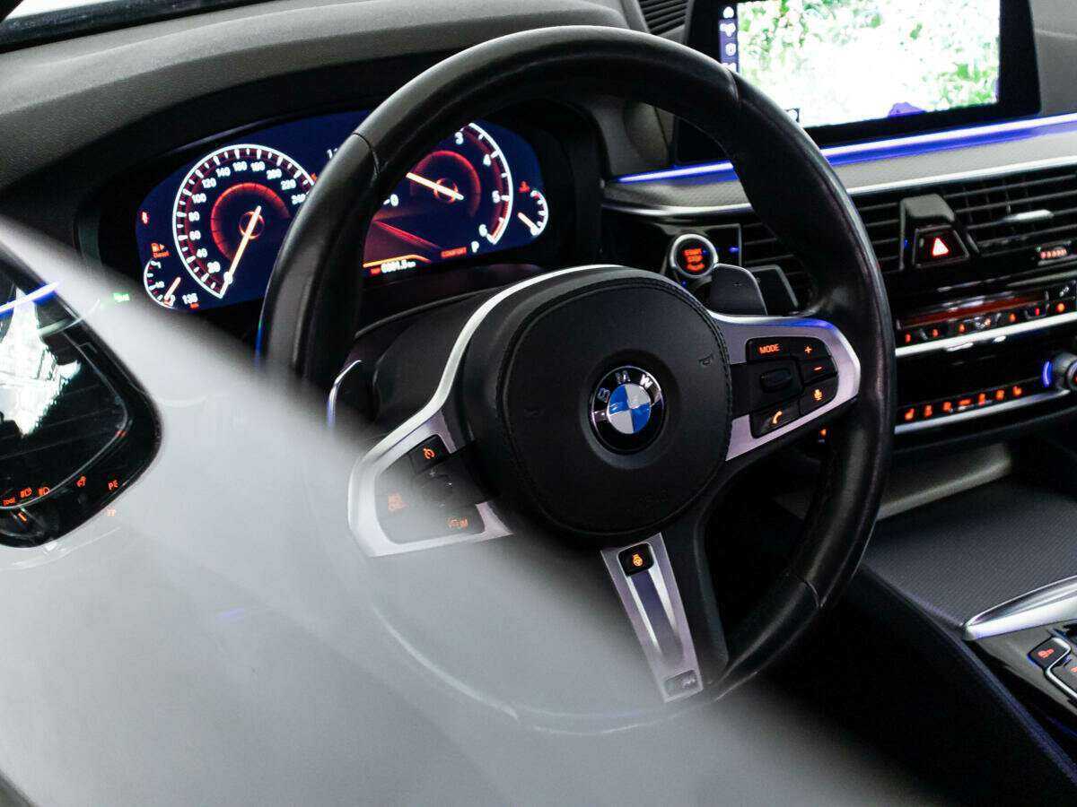 BMW 5 серии с пробегом — 2018 год. Фото: #17